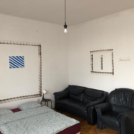 Pokoj 11A Apartment Krasków Exterior foto