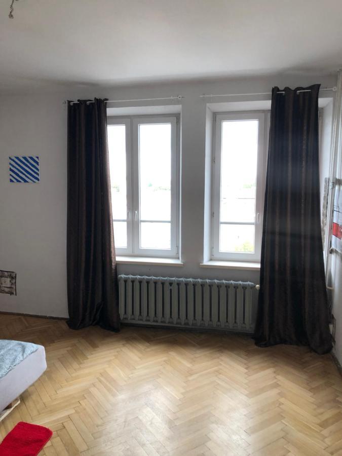 Pokoj 11A Apartment Krasków Exterior foto