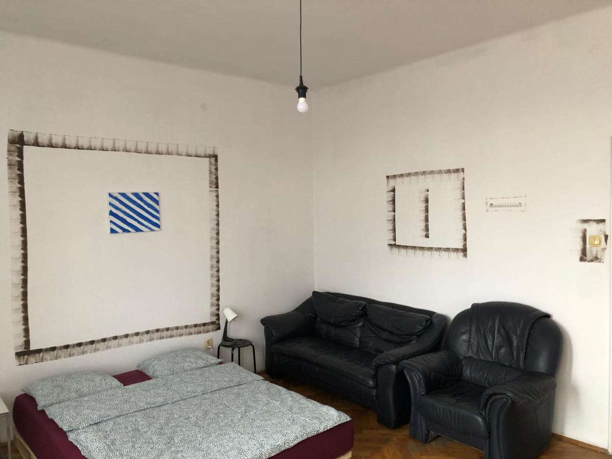 Pokoj 11A Apartment Krasków Exterior foto