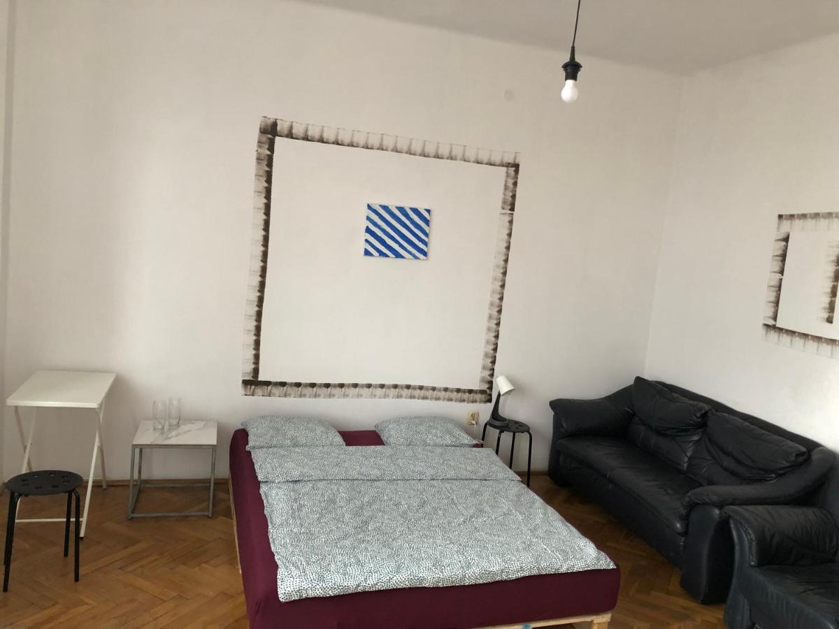 Pokoj 11A Apartment Krasków Exterior foto